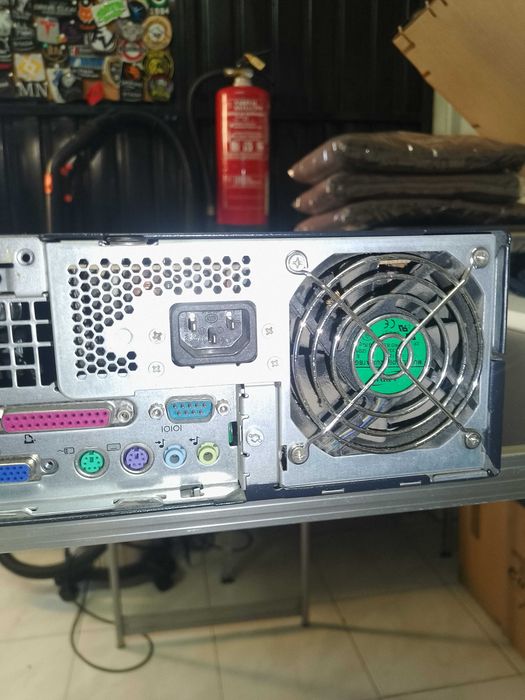Computador HP, usado para peças