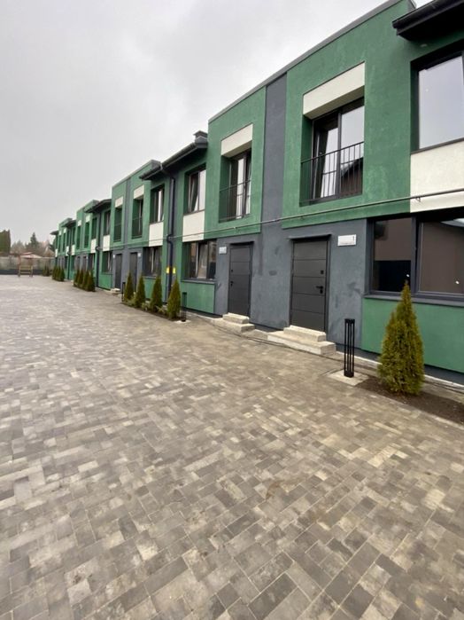 Дворівнева квартира 72м2 у клубному будинку з власним паркомісцем.