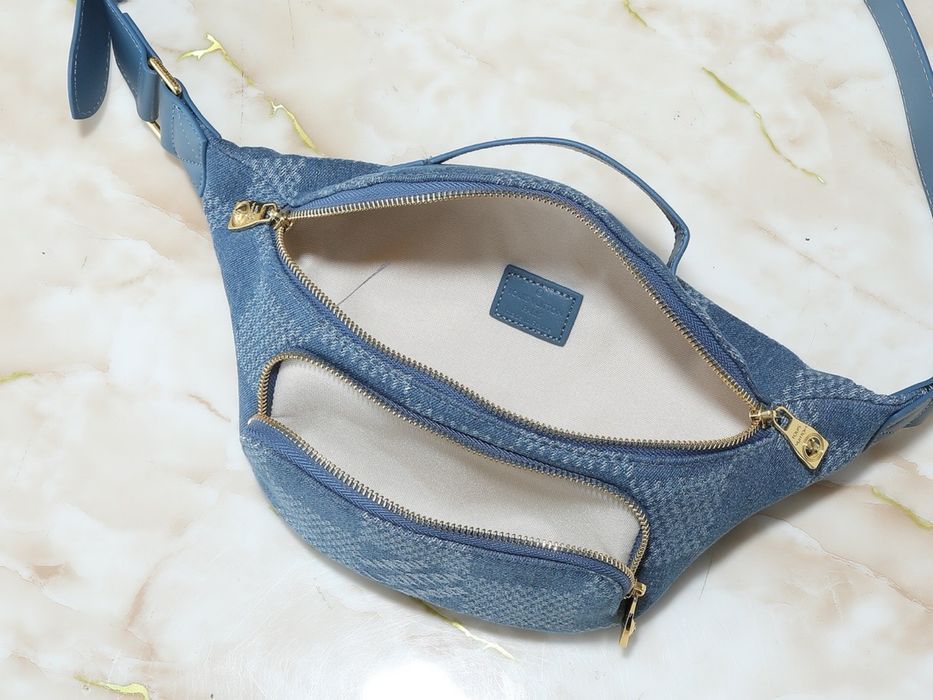 LOUIS VUITTON бананка голубая мужская синяя джинсовая кожаная оригинал