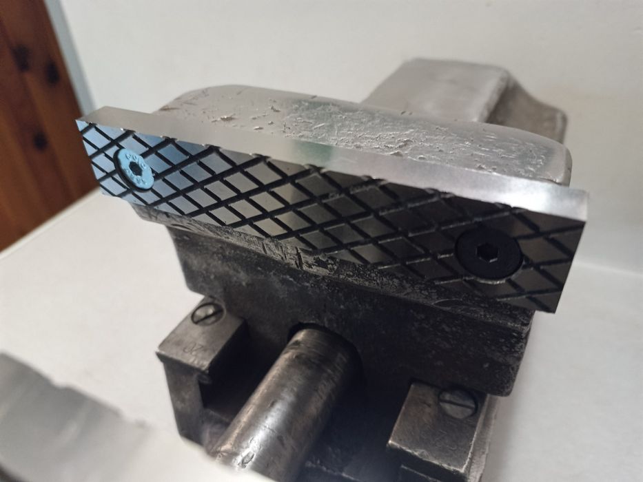 Nowa niższa cena. Imadło BISON 150 duże, nowe szczęki, mocne, 48 kg