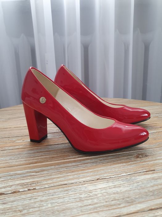 Czerwone lakierowane szpilki Nodyta NOWE 36