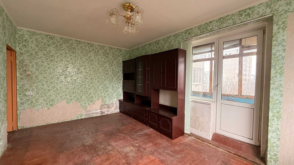 Продам 2 ком. в 16-ке на Салтовке, с/м КЛАСС. (404026)