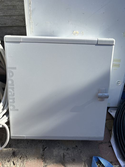 Rozdzielnia legrand metalowa 3x24 aparaty