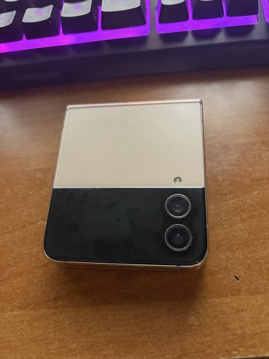 Samsung Z Flip 4
