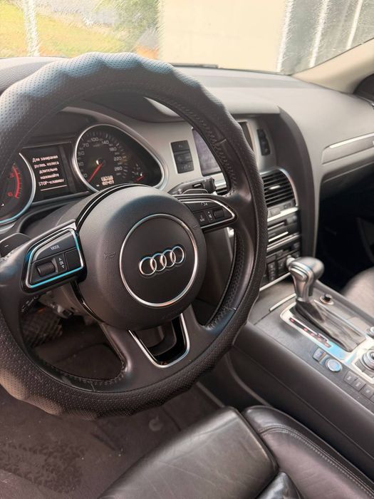 Срочно Продам audi Q7 3.0