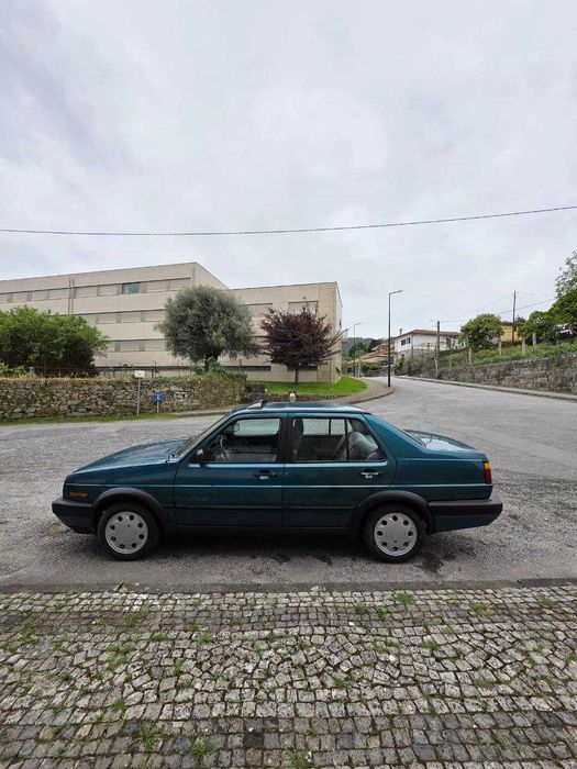 VW Jetta 1.8 GL Automático