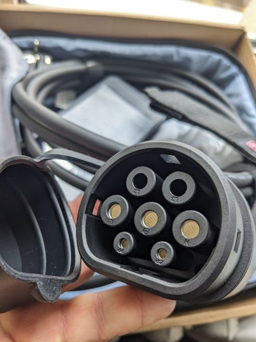 Зарядка  для электромобиля  3.6 кВт 16 А