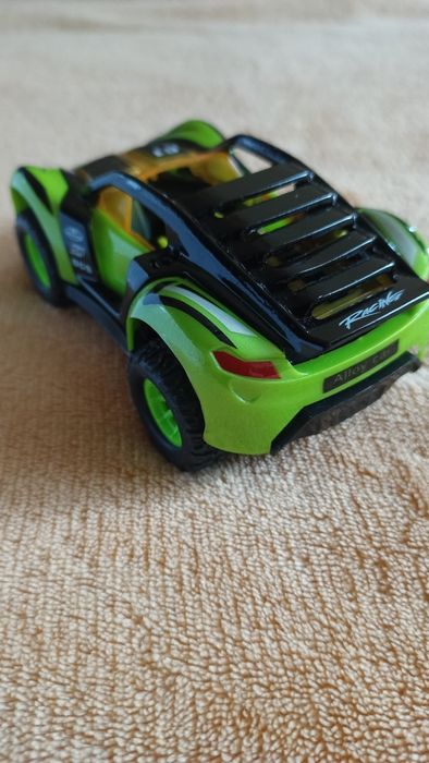 Машинка инерционная