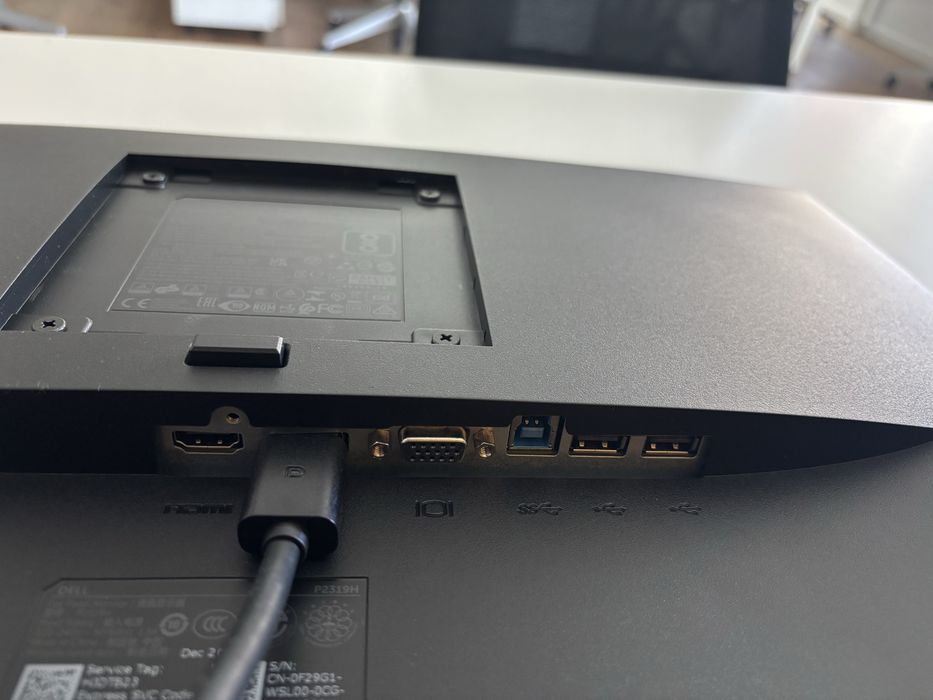 Monitor Dell P2319H 23” Full HD IPS — Excelente Estado