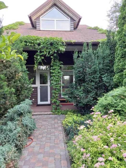 Оренда  приватного будинку у центрі Києва мангал  тераса парковка