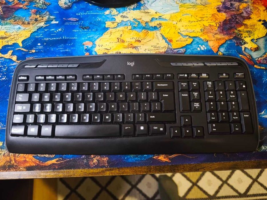 Komputer stacjonarny Intel i5-6500 / 32 GB RAM / Radeon RX 480 + monitor Samsung 24′′