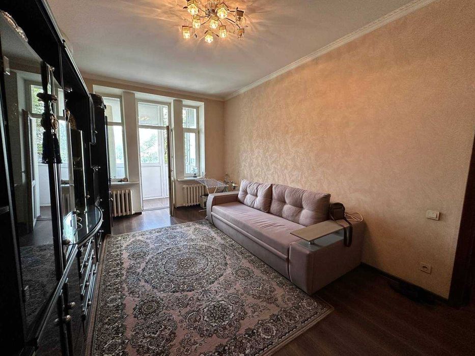 Продаж 4 кімнатної квартири вул. Велика Васильківська Метро Площа Українських Героїв