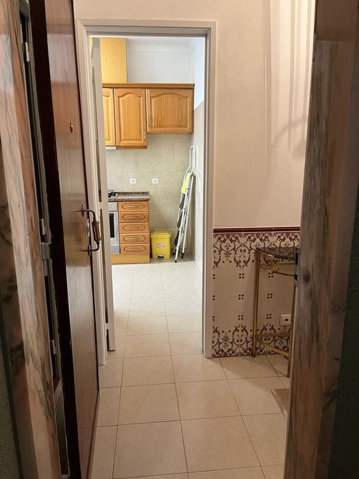 Aluga-se aparentemente - Odivelas centro