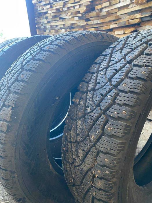 резина  HAKKAPELITTA Nokian C3 205/16с110/108q шиповані