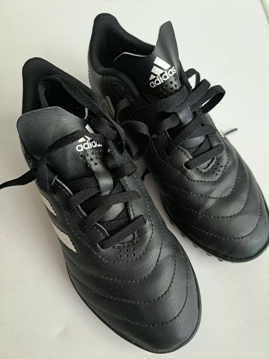 Chuteiras turfo/ sapatilhas Adidas N35