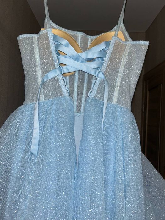 Продам випускну сукню