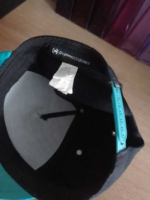 Czapka z daszkiem Cropp