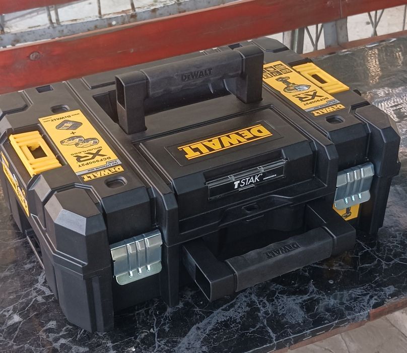 Ящик, кейс для инструмента Dewalt