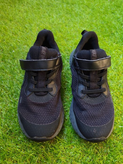 Adidasy lekkie nike revolution 31.5