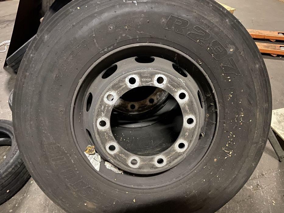 Jantes 22,5 com e sem pneus