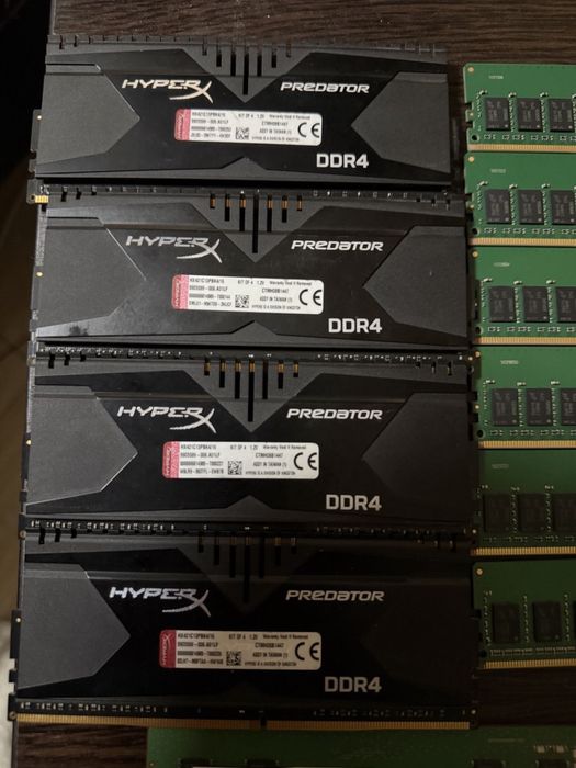 Оперативна пам'ять DDR4 16GB  (Kit of 4x4096) HyperX Predator/Crucial