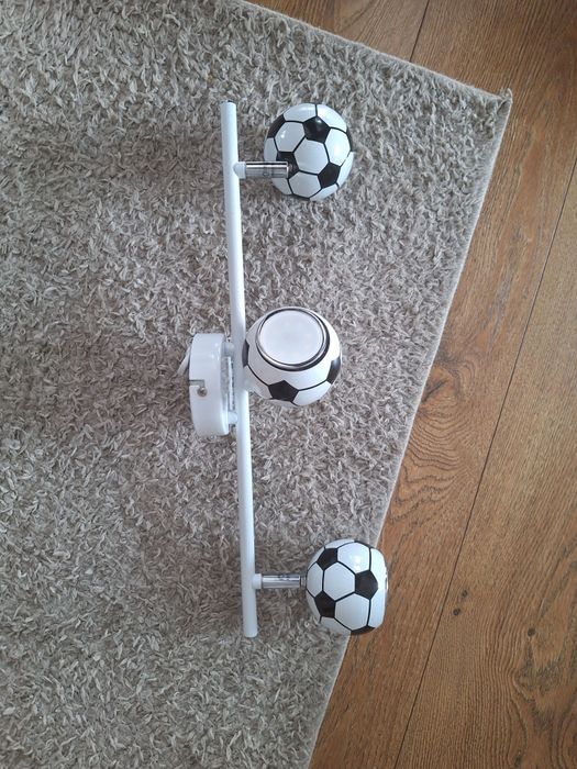 Lampa z żarówkami