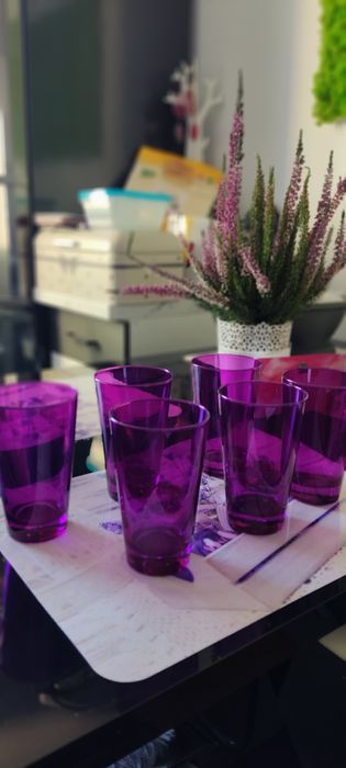 Szklanki fioletowe
