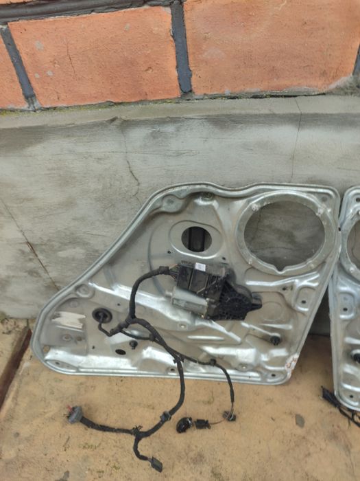 Склопідйомник на Volkswagen Passat b5 (Дві задні)