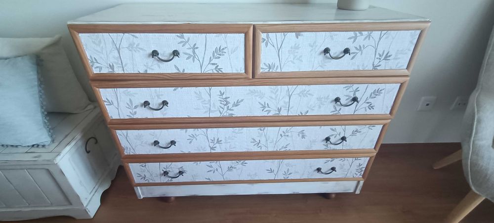 Comoda com 5 gavetas