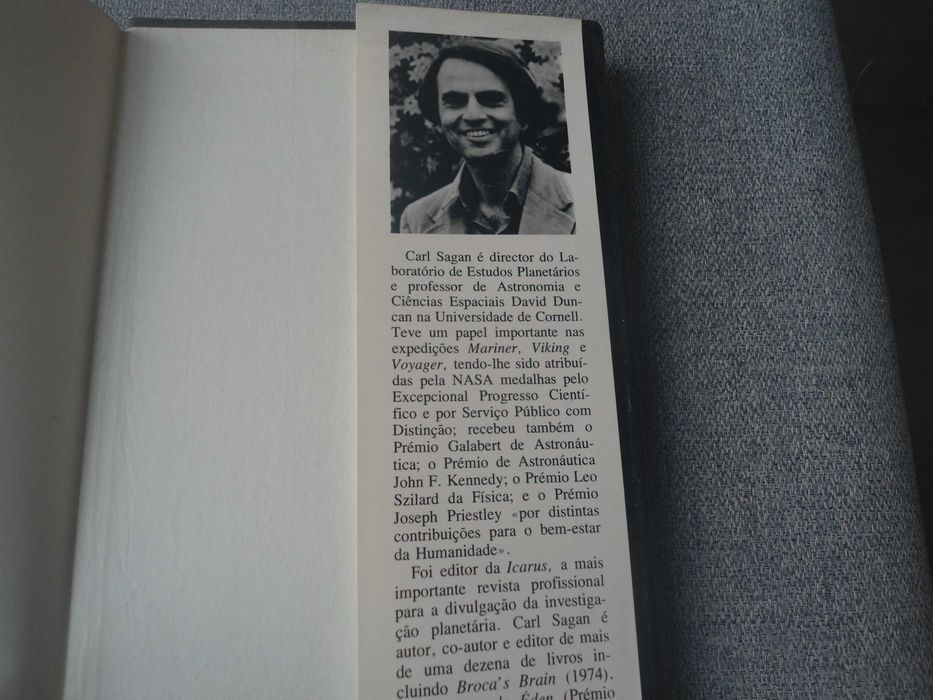 Contacto por Carl Sagan
