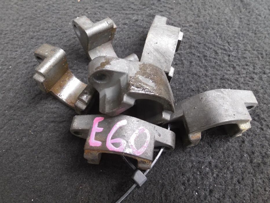 BMW E60 E90 2.0 2.5 3.0D MOCOWANIA WTRYSKIWACZA ŁAPKI WTRYSKÓW KOMPLET 6SZT
