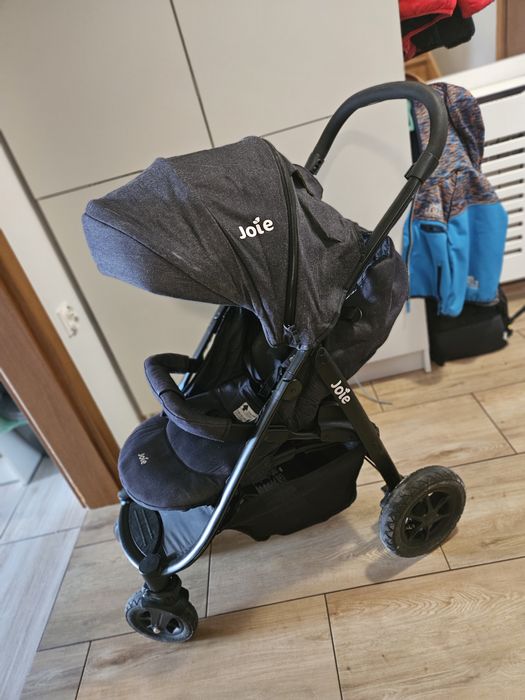 Spacerówka joie literax 4 pompowane koła