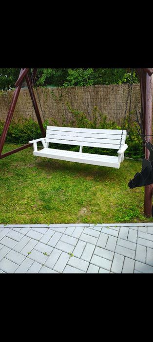 Ławka ogrodowa bujana
