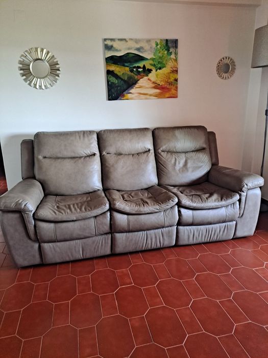 Sofá Relax de 3 lugares em Excelente Estado