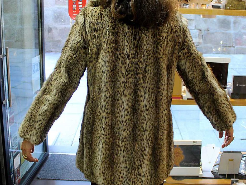 Casaco em pele genuína de gato selvagem