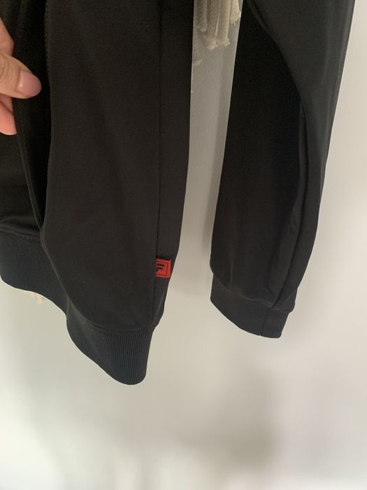 Fila S czarna bomberka logo