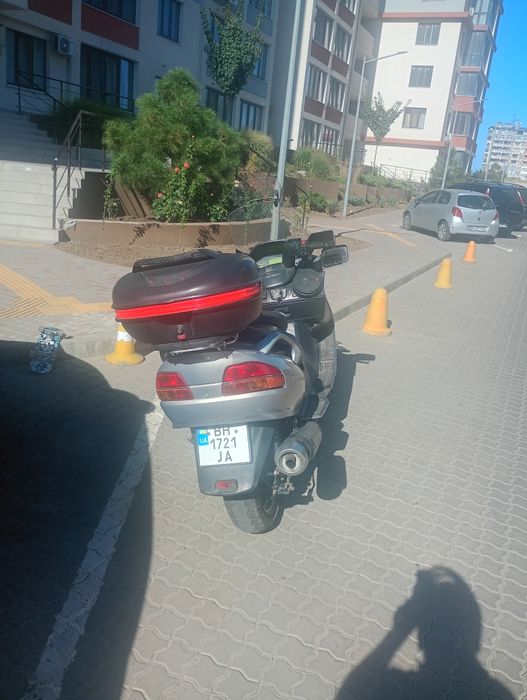 Suzuki skywave 650