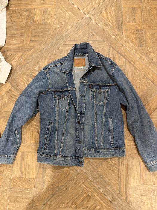 Джинсовая куртка  LEVI’S стильная