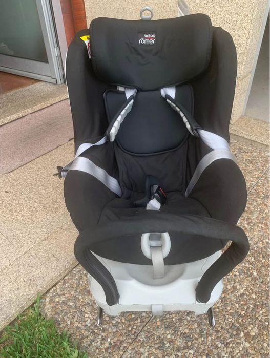 Duas Cadeiras Automóvel grupo 1/2- Britax Romer e Bebé confort