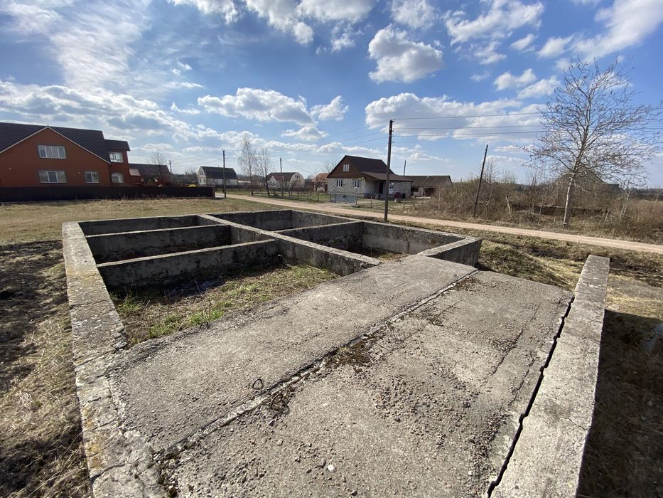 Продається земельна ділянка в Пулинах.