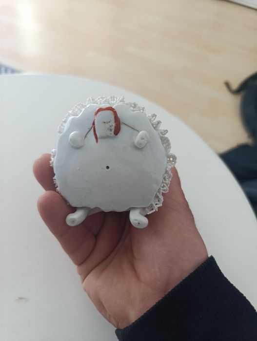 Фарфоровые фигуры