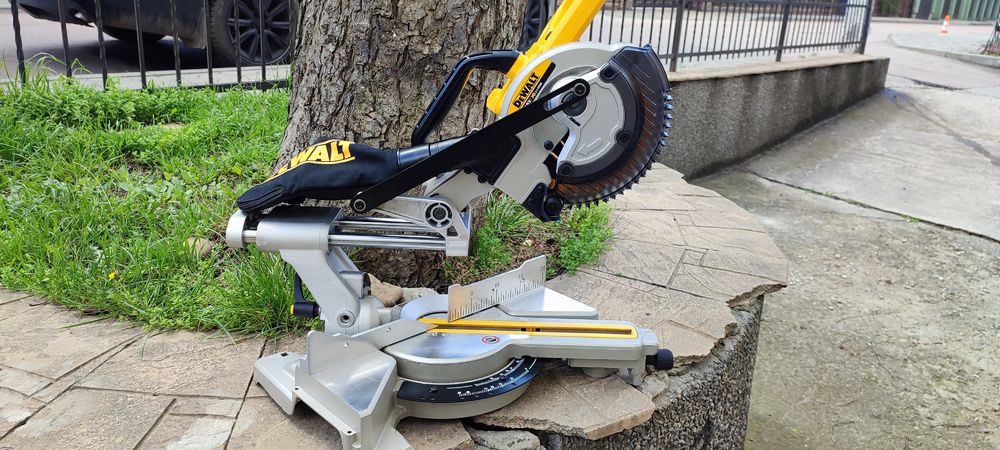 DeWalt торцовочна пила акумуляторна ОРИГІНАЛ з Англії