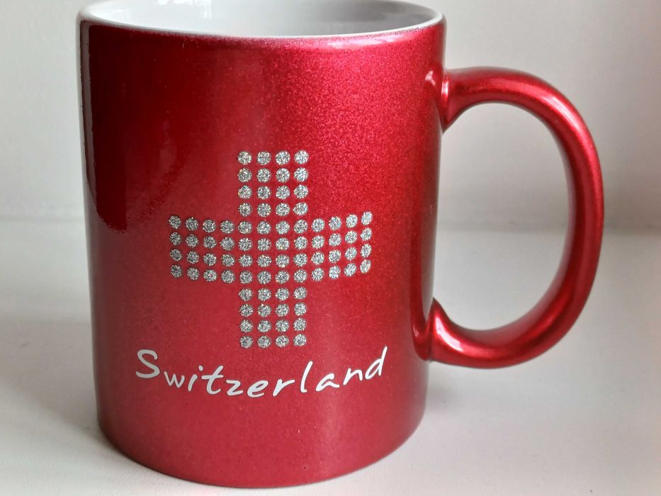 Чашка Switzerland инкрустирована стразами Swarovski из Швейцарии