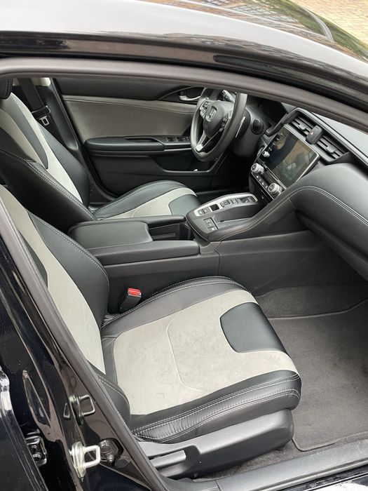 Продам Honda Insight 2019