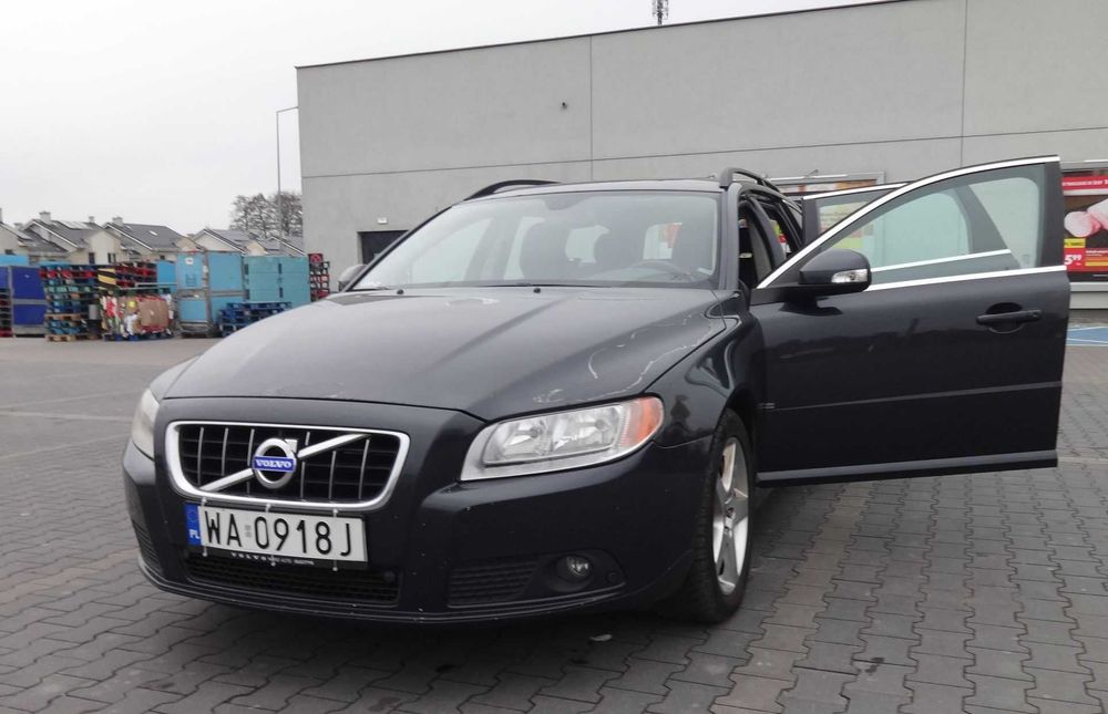 Volvo V70 – 2.4D 175 KM MOMENTUM