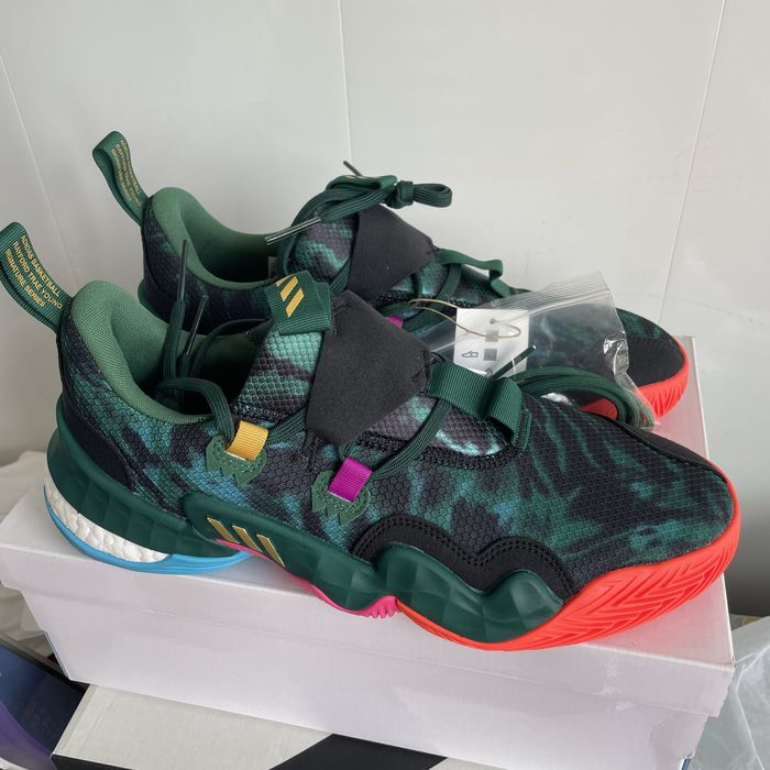 Adidas trae young Оригинал Баскетбольные кроссовки
