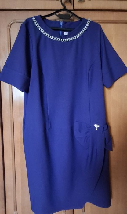 Святкова жіноча сукня