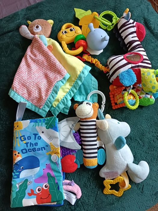 Zestaw zabawek dla niemowląt