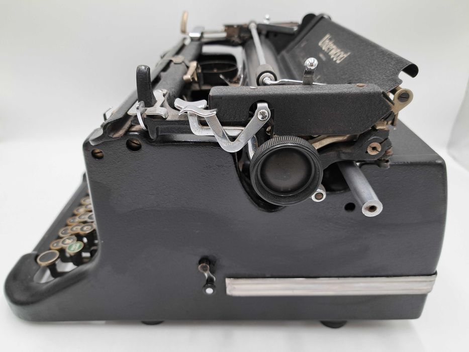 Maszyna do pisania Underwood Master czarna chromowane wstawki 1940 rok