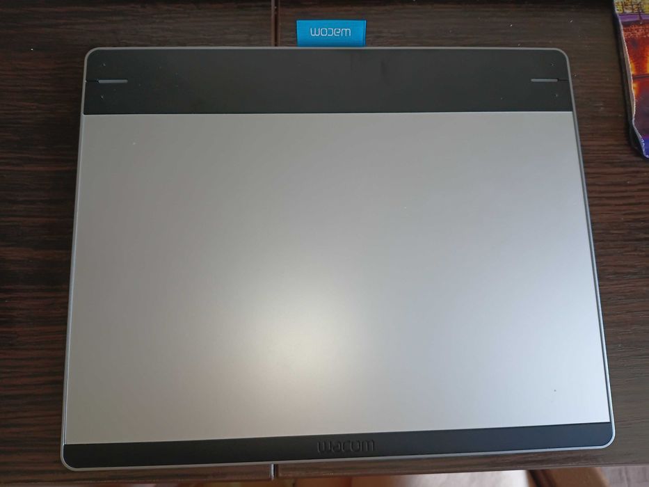 Графічний планшет Wacom Intuos Medium (CTH-680S) • Повний комплект!